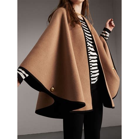 burberry stoffa nero corto donna invernale|Mantella e poncho da donna .